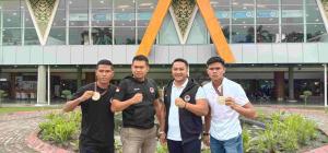 Harumkan Nama Riau, 6 Atlet Raih 6 Medali Emas di Kejurnas IBCA MMA Surabaya 2025